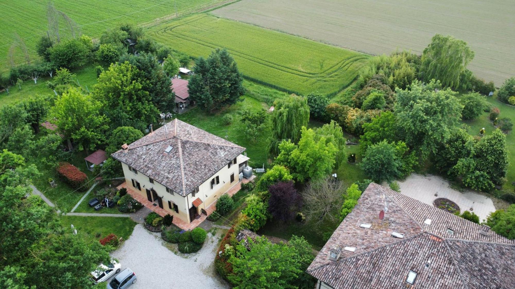 Casale La Decima Bed & Breakfast Budrio  Luaran gambar